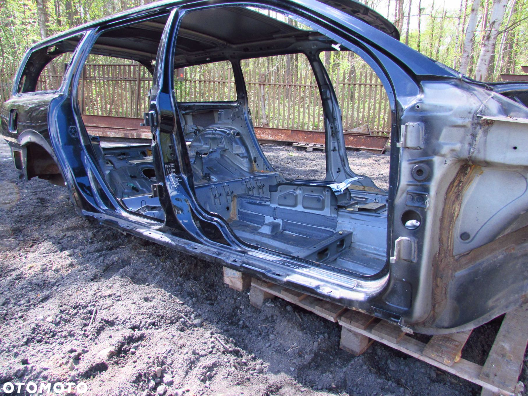 VOLVO S60 V70 II XC70 99-09 PROG SLUPEK CWIARTKA CIETA PRAWA 452-26 - 2
