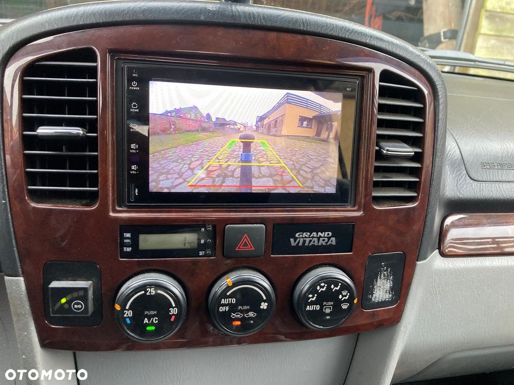 Suzuki Grand Vitara 2.0 Comfort Limited - 11