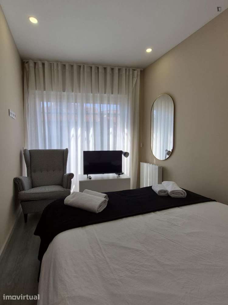 Apartamento com 2 quartos - localizado em Santo Ildefonso Porto - Grande imagem: 2/22