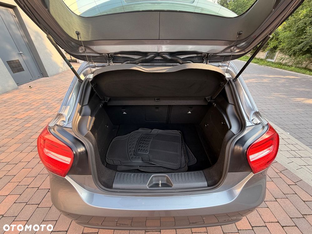 Mercedes-Benz Klasa A 180 BlueEfficiency Edition - 15