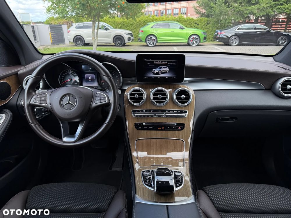 Mercedes-Benz GLC - 23