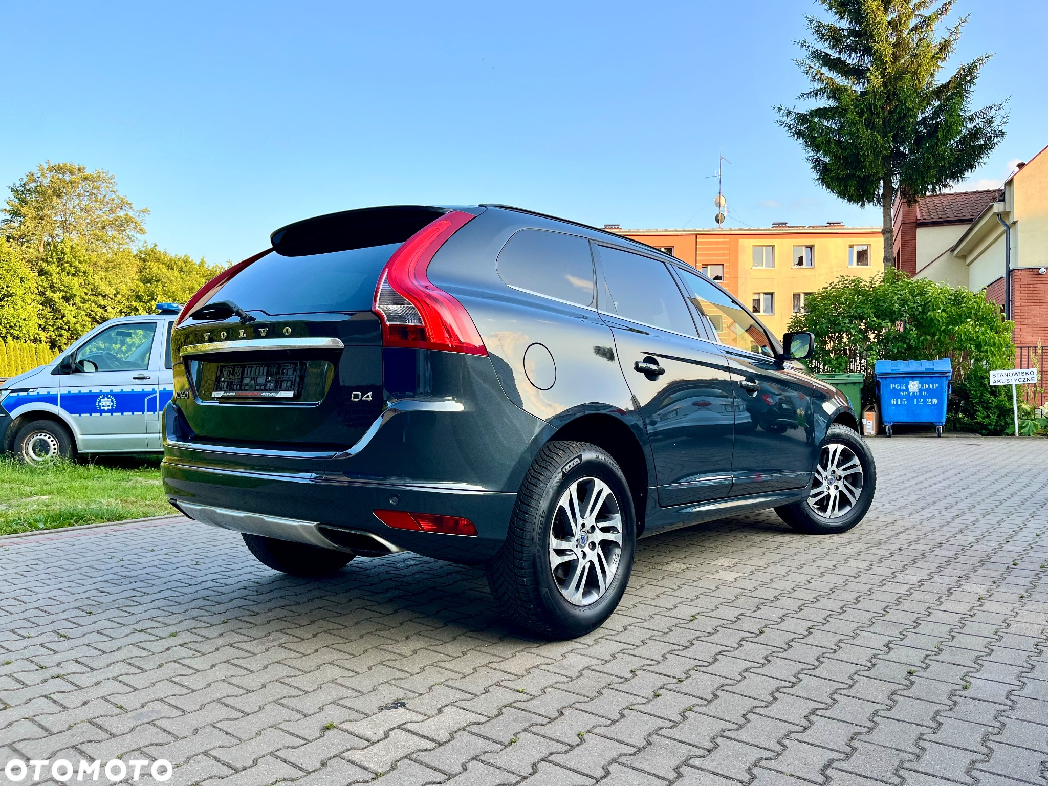 Volvo XC 60 D4 Momentum - 4