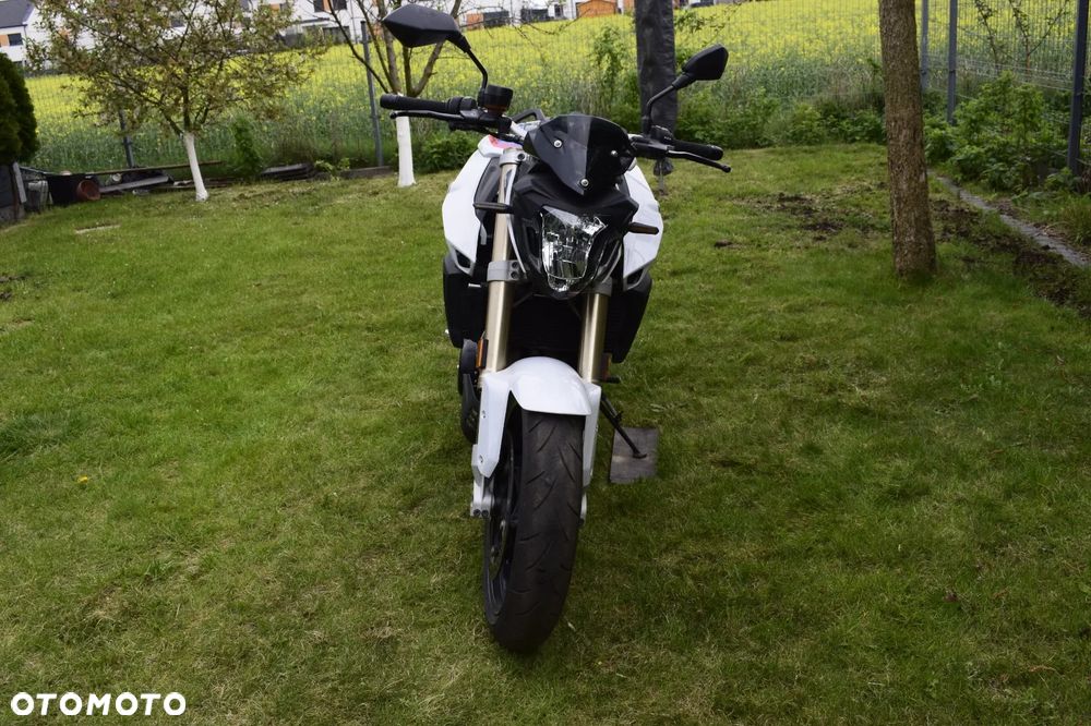 BMW F - 2