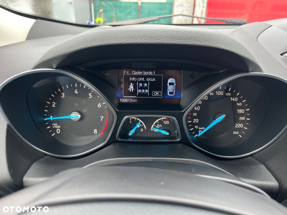 Ford Kuga 1.5 EcoBoost 2x4 Business Edition - 17