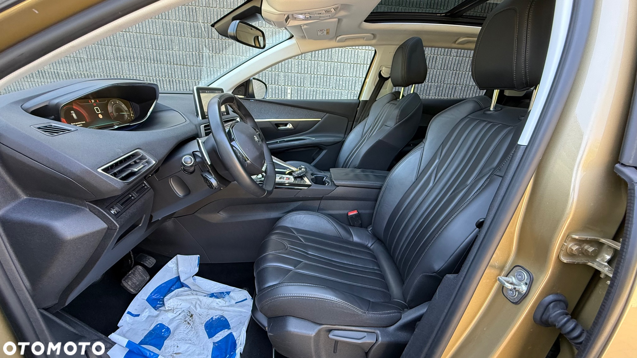 Peugeot 3008 1.6 BlueHDi Allure S&S EAT6 - 17