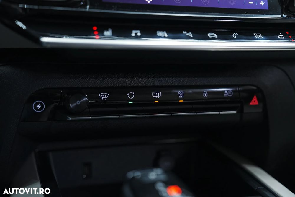 Citroën C5 Aircross 1.6 PHEV FWD 225 EAT8 Shine - 39