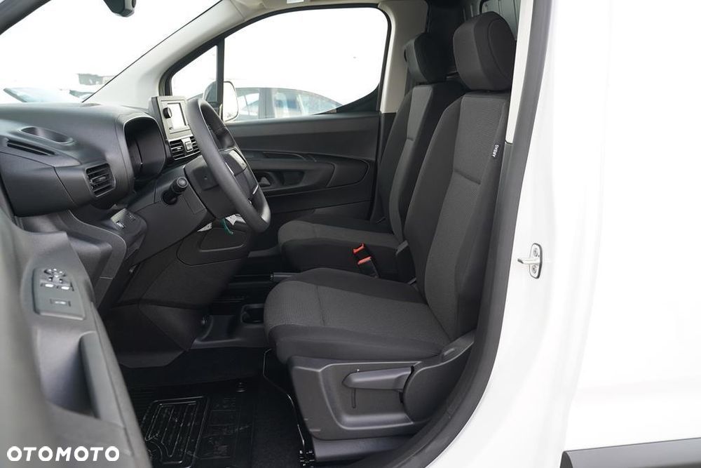 Toyota Proace City 1.5 D-4D Long 2,3t Active - 15