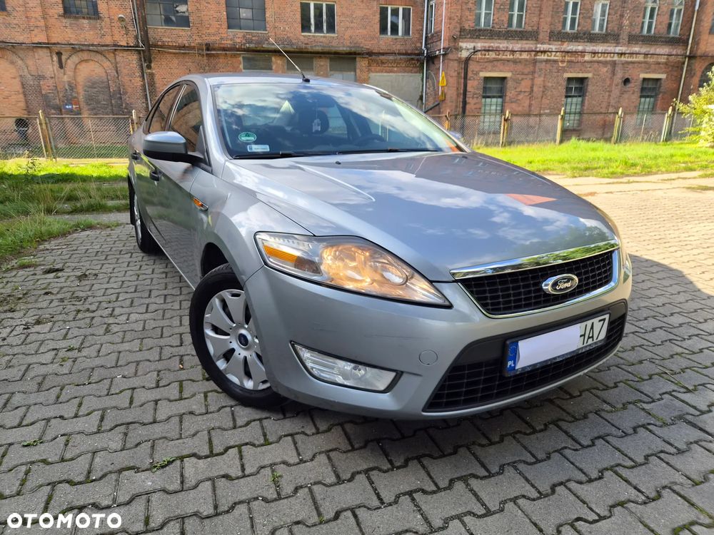 Ford Mondeo 1.8 TDCi Ghia - 9