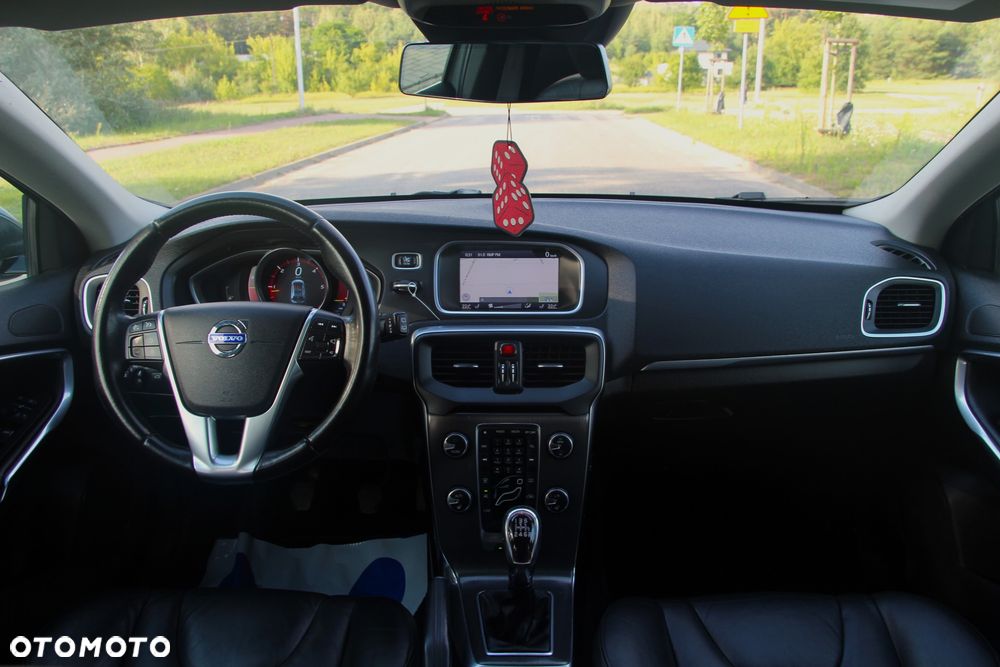 Volvo V40 D3 Summum - 16