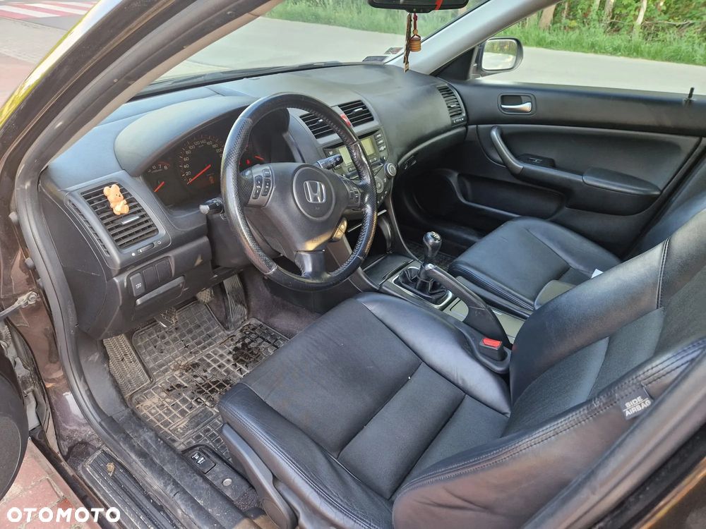 Honda Accord 2.0 Comfort - 23