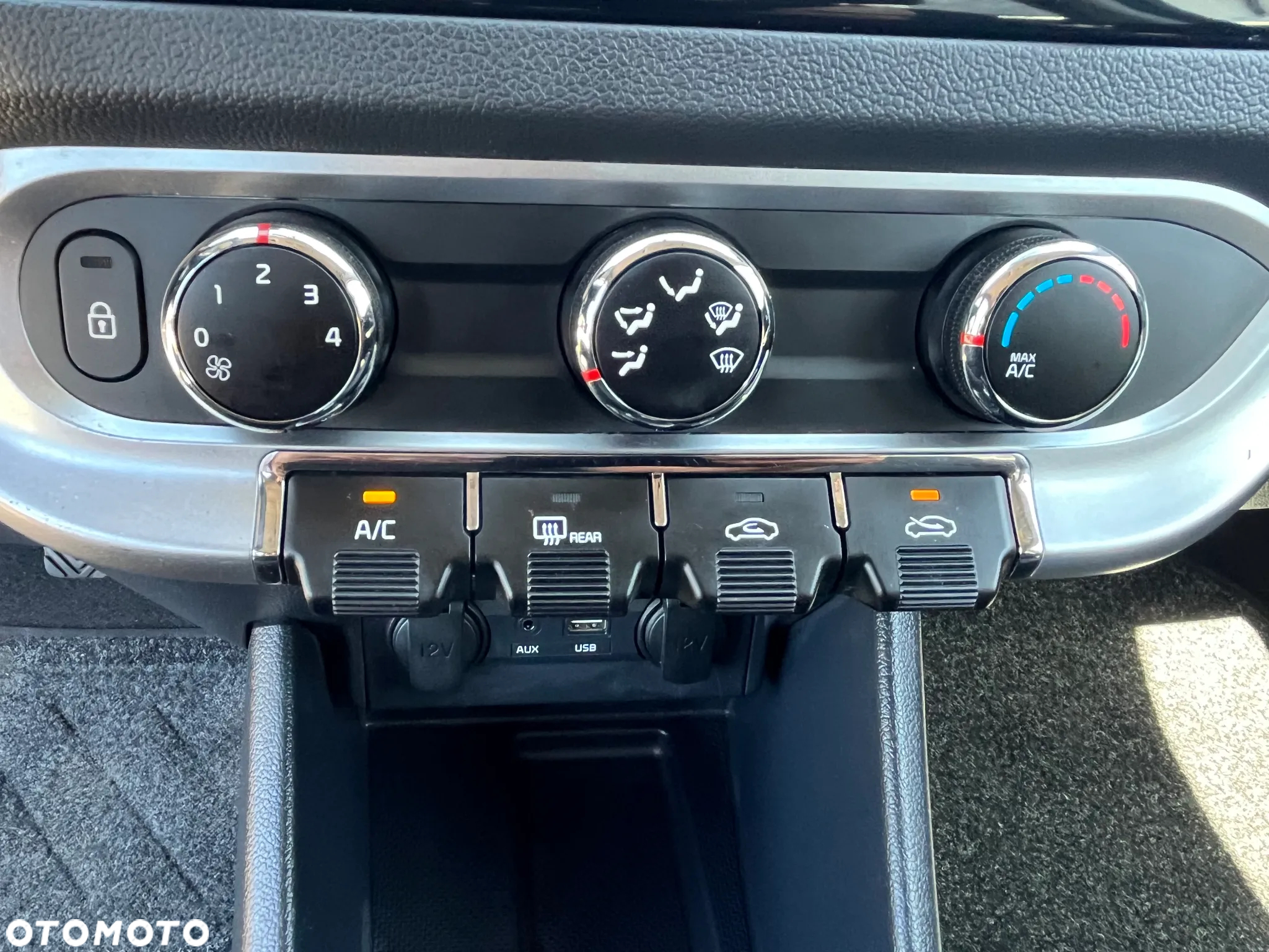 Kia Rio - 30