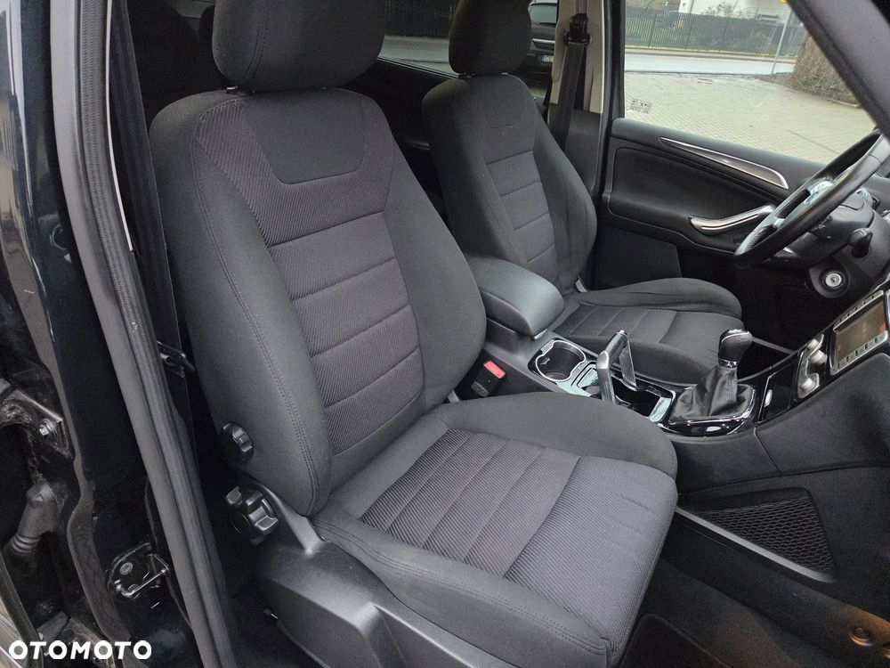 Ford S-Max - 8