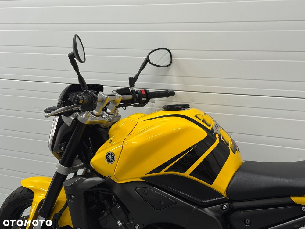 Yamaha FZ - 17