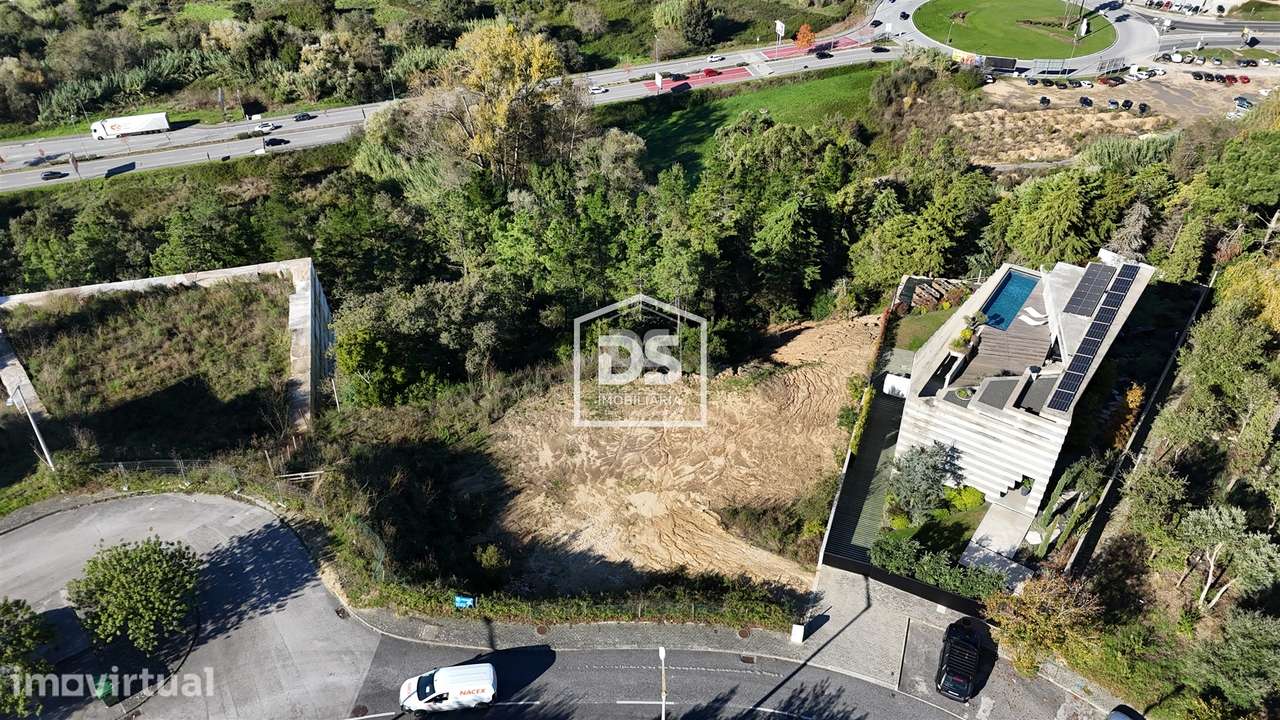 Terreno de 2210m2 para Venda em Leiria - Grande imagem: 2/4