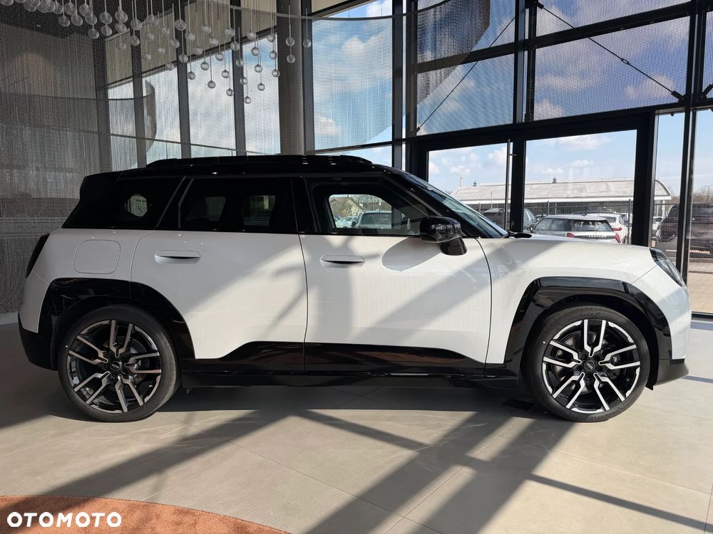 MINI Aceman SE John Cooper Works Trim - 5