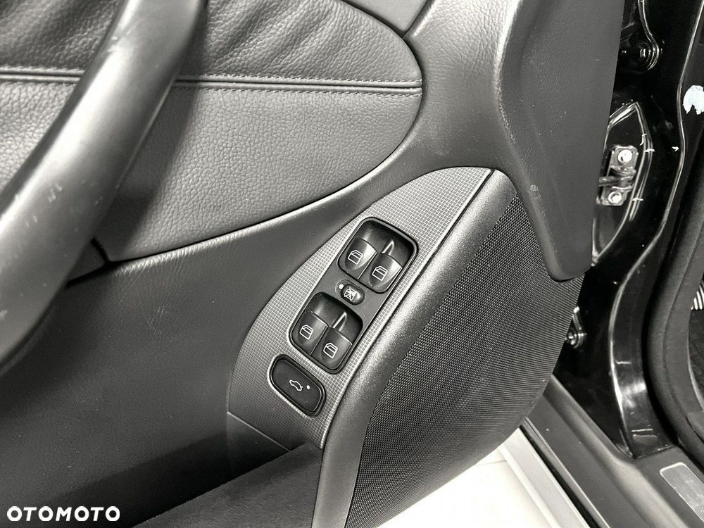 Mercedes-Benz Klasa C 32 AMG - 17