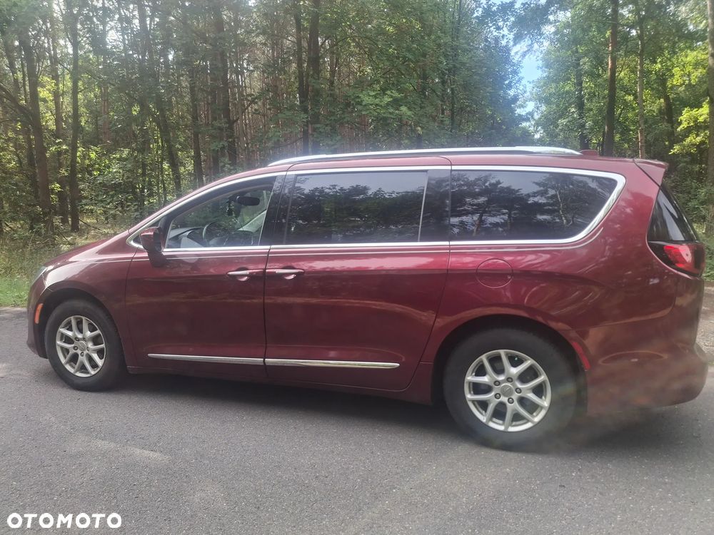 Chrysler Pacifica - 9