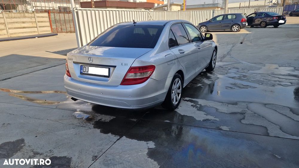 Mercedes-Benz C - 6