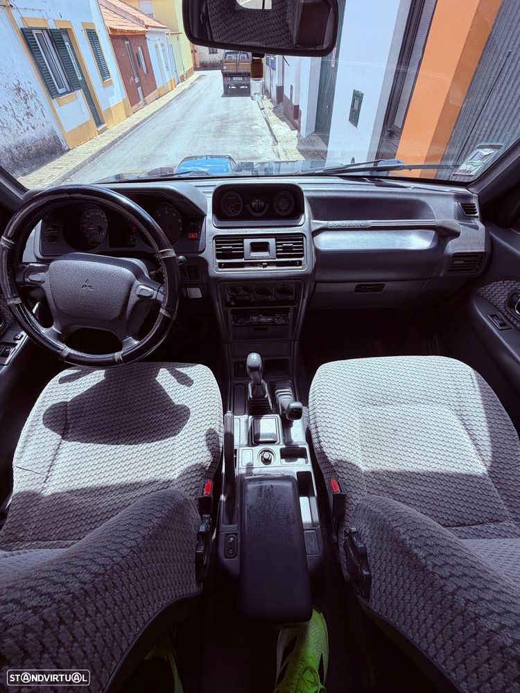 Mitsubishi Pajero 2.8 TD GLS - 8