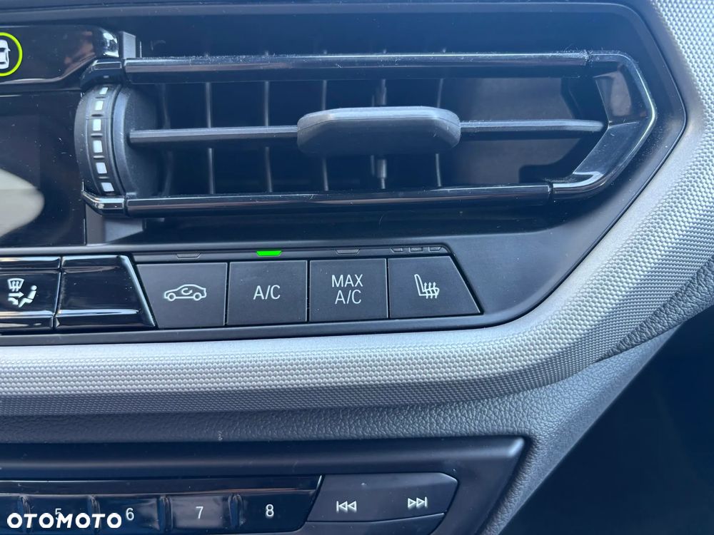 BMW Seria 1 118i Advantage - 21