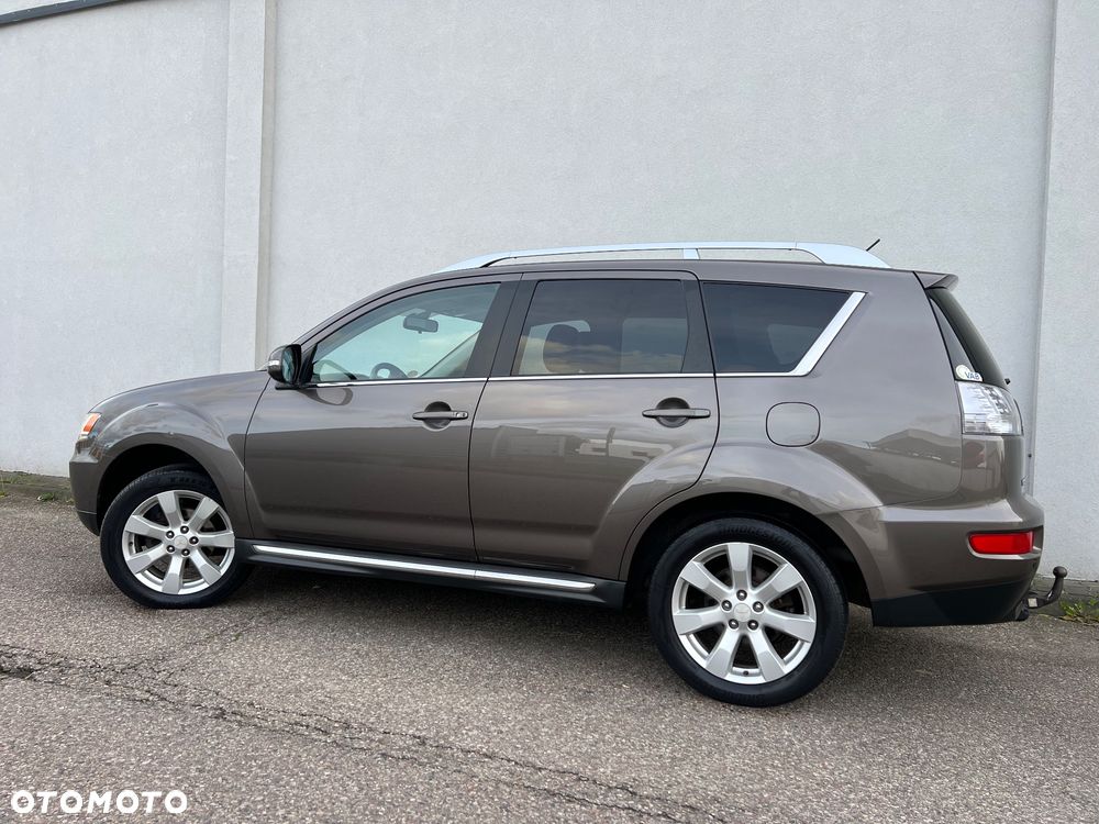 Mitsubishi Outlander 2.0 DI-D 4WD Intense - 14