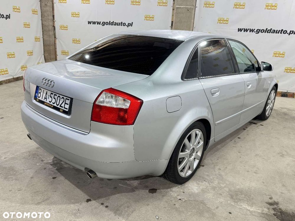Audi A4 Limousine - 22
