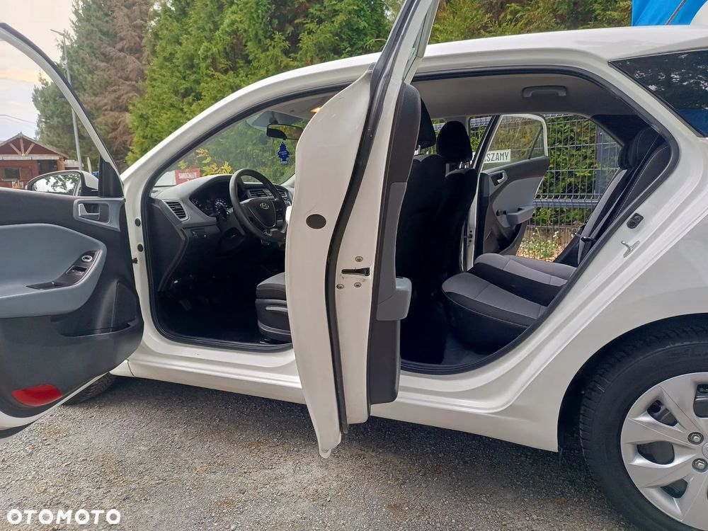 Hyundai i20 - 23