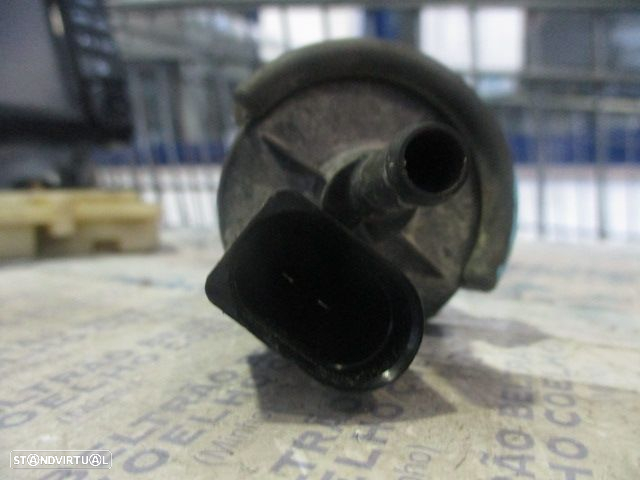Valvula De Vacuo 077133459 AUDI A8 2003 - 5