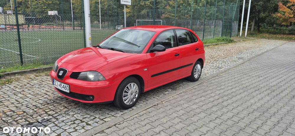 Seat Ibiza 2003 photo 2