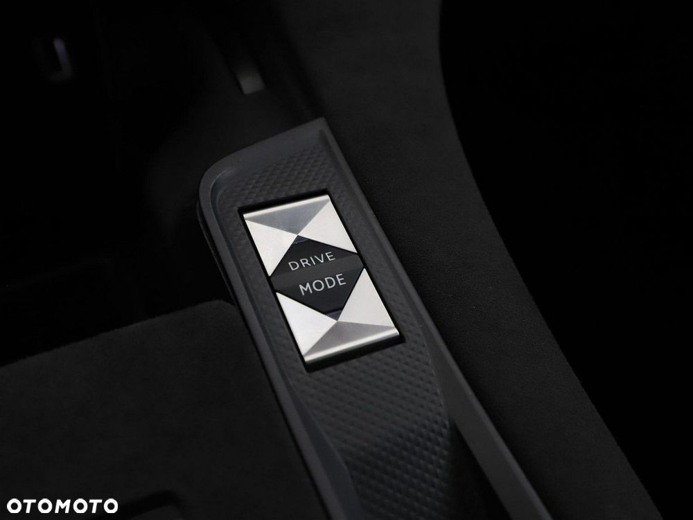 DS Automobiles DS 7 Crossback 1.6 E-Tense 4x4 Performance Line + - 30