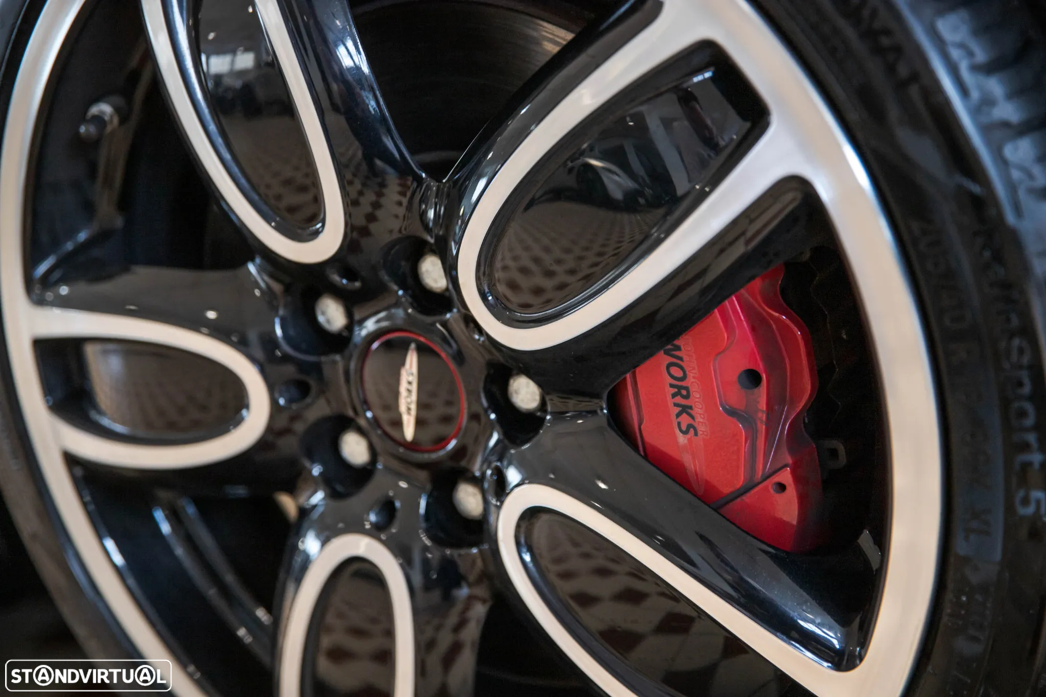 MINI 3 Portas John Cooper Works - 13