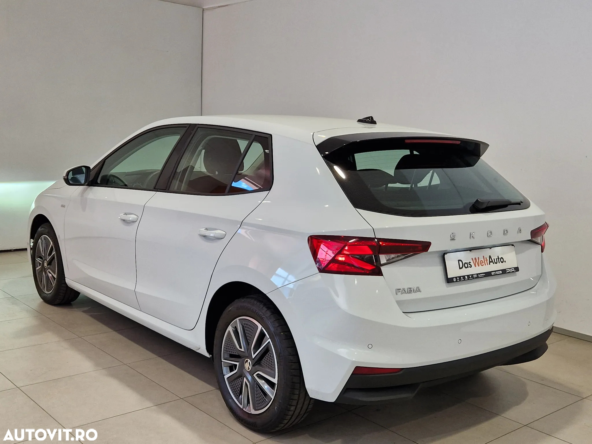 Skoda Fabia 1.0 TSI Tour - 3