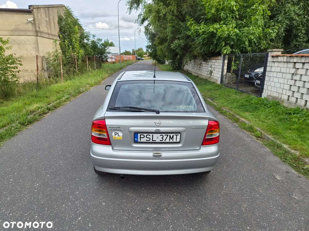 Opel Astra 1.4 Selection - 11