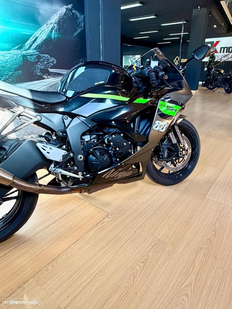 Kawasaki Ninja ZX6R - 4