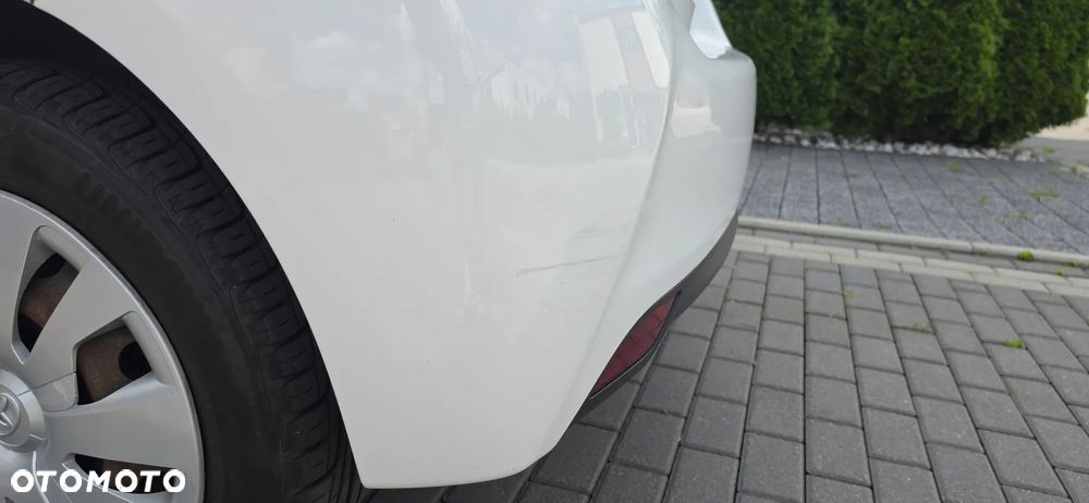 Toyota Yaris 1.33 Active EU6 - 12