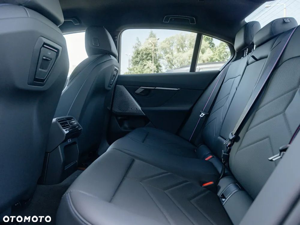 BMW Seria 5 540d xDrive - 16