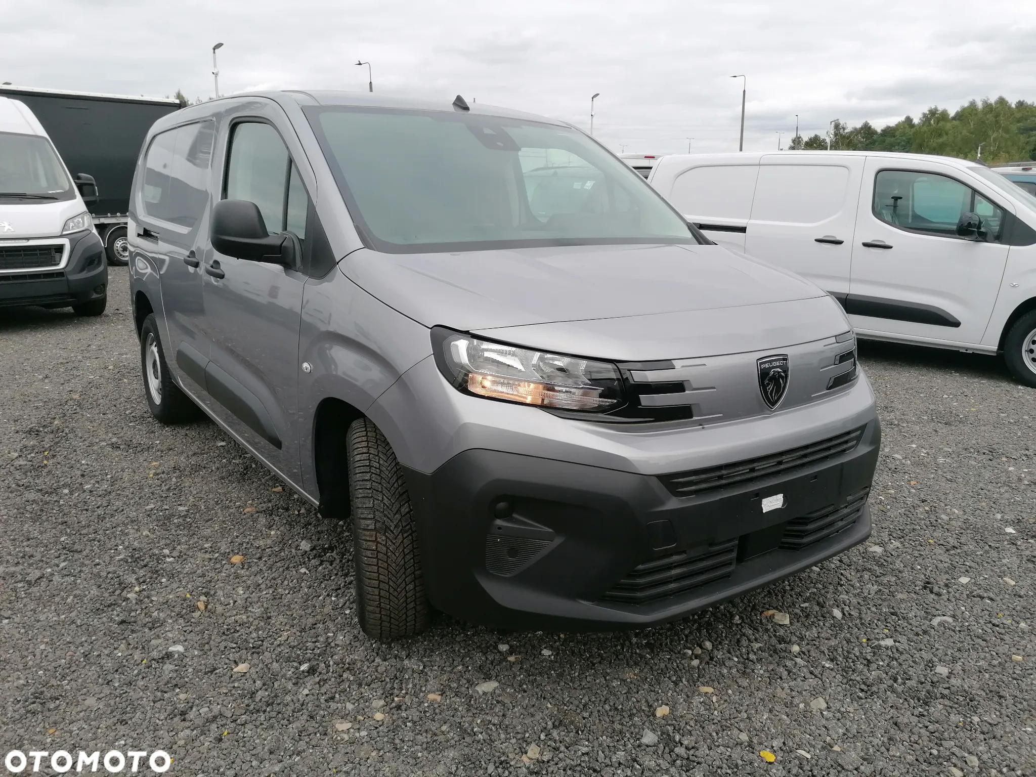 Peugeot Partner Furgon Long 950kg BlueHDi 100 KM - 2
