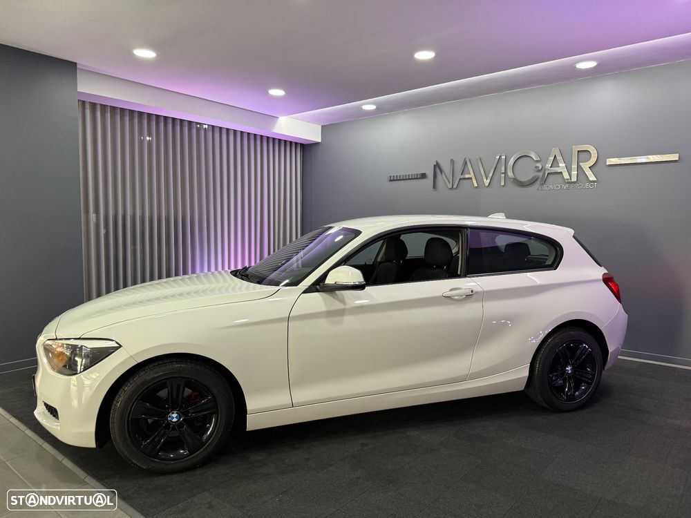 BMW 114 i Line Urban - 3
