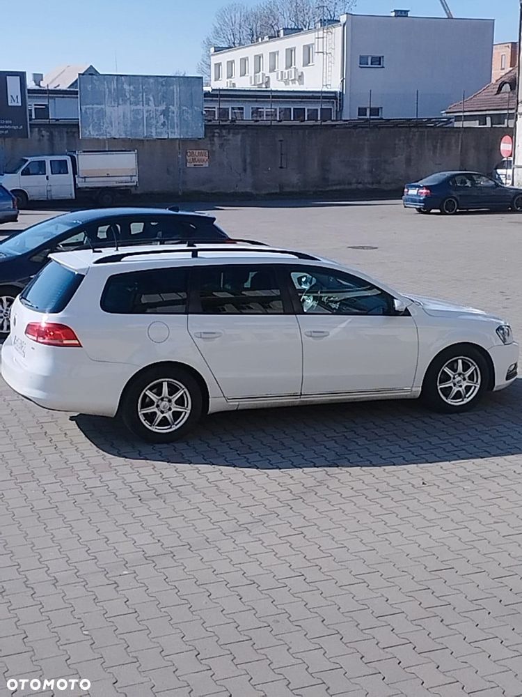 Volkswagen Passat Variant 1.8 TSI Comfortline - 4