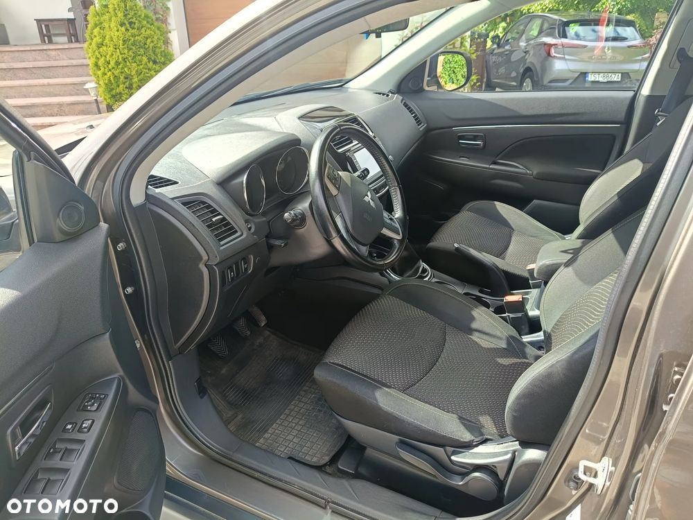 Mitsubishi ASX 1.6 Blue Sky Edition - 17