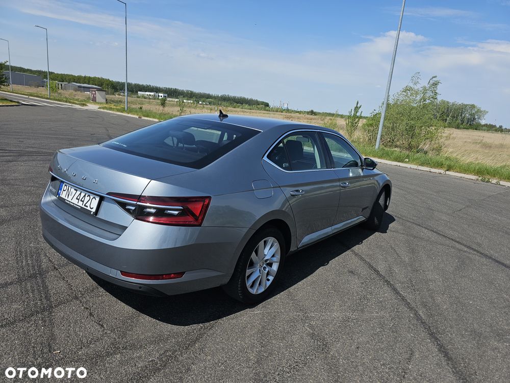 Skoda Superb 2.0 TDI Ambition DSG - 6
