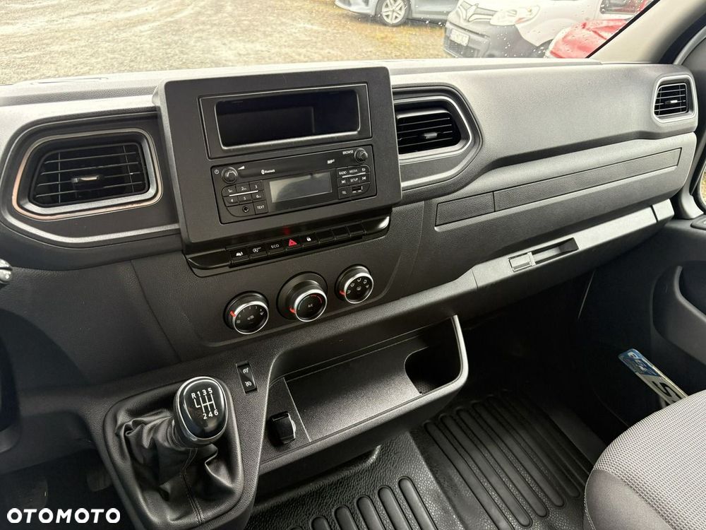 Renault Master - 10