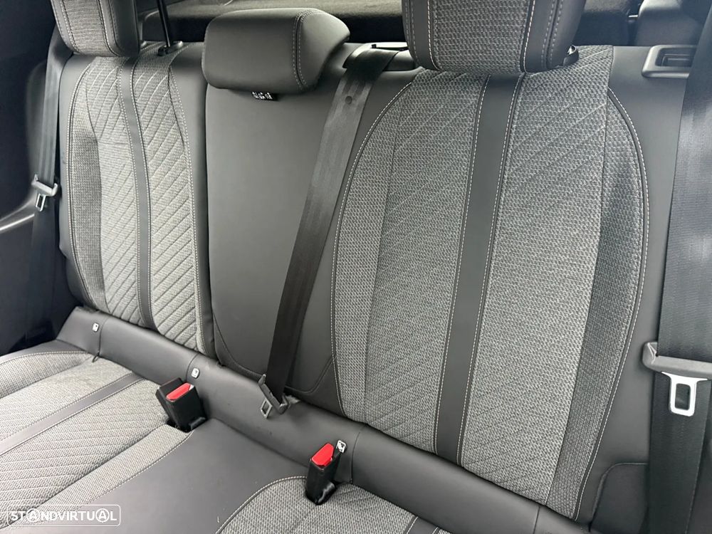 Peugeot 208 1.2 Hybrid Allure e-DCS6 - 15