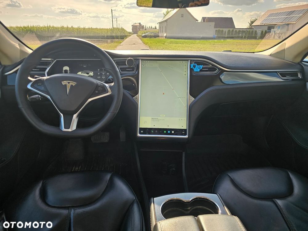 Tesla Model S 85 - 14