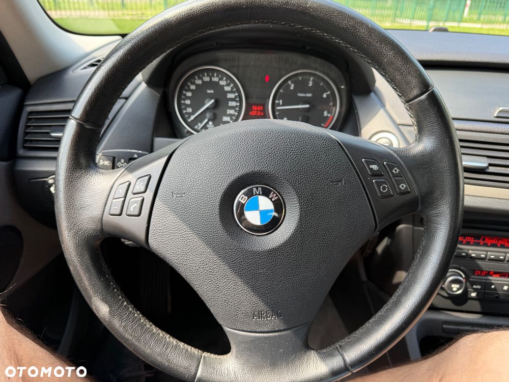BMW X1 xDrive18d - 12