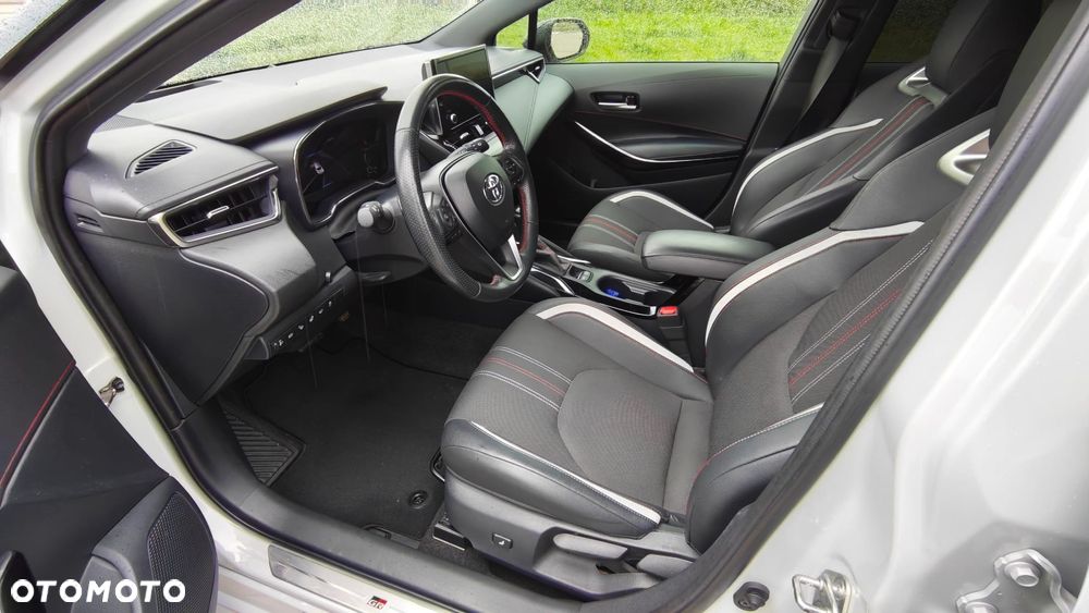 Toyota Corolla 2.0 Hybrid GR Sport - 10