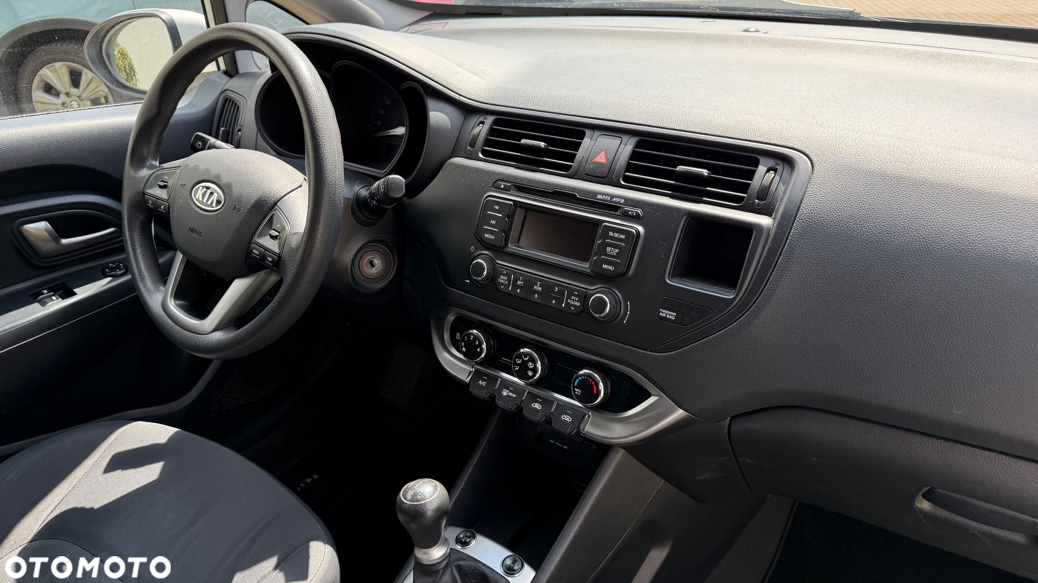 Kia Rio 1.2 Business Line - 8