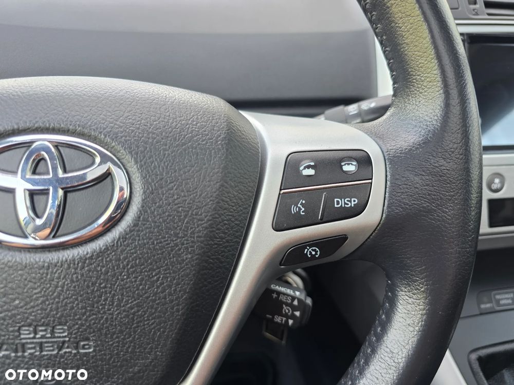 Toyota Verso 1.8 5-Sitzer Executive - 32