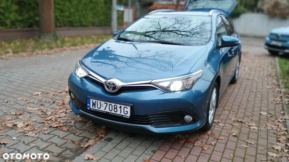 Toyota Auris 1.6 Premium - 2