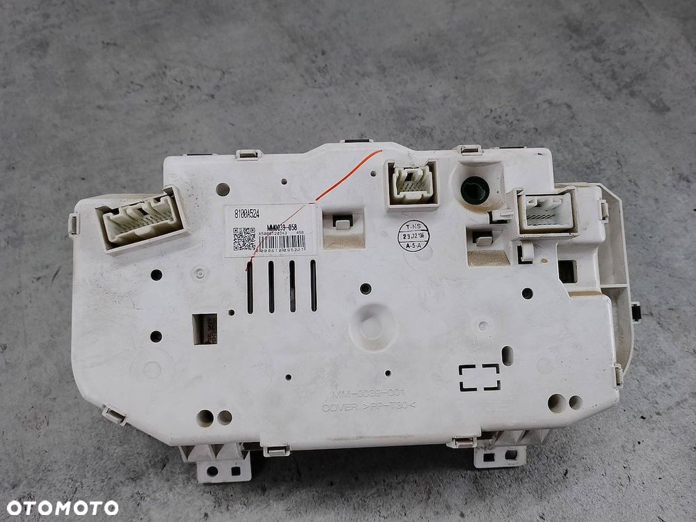 LICZNIK MITSUBISHI L200 IV 8100A524 2.5 DI-D - 4
